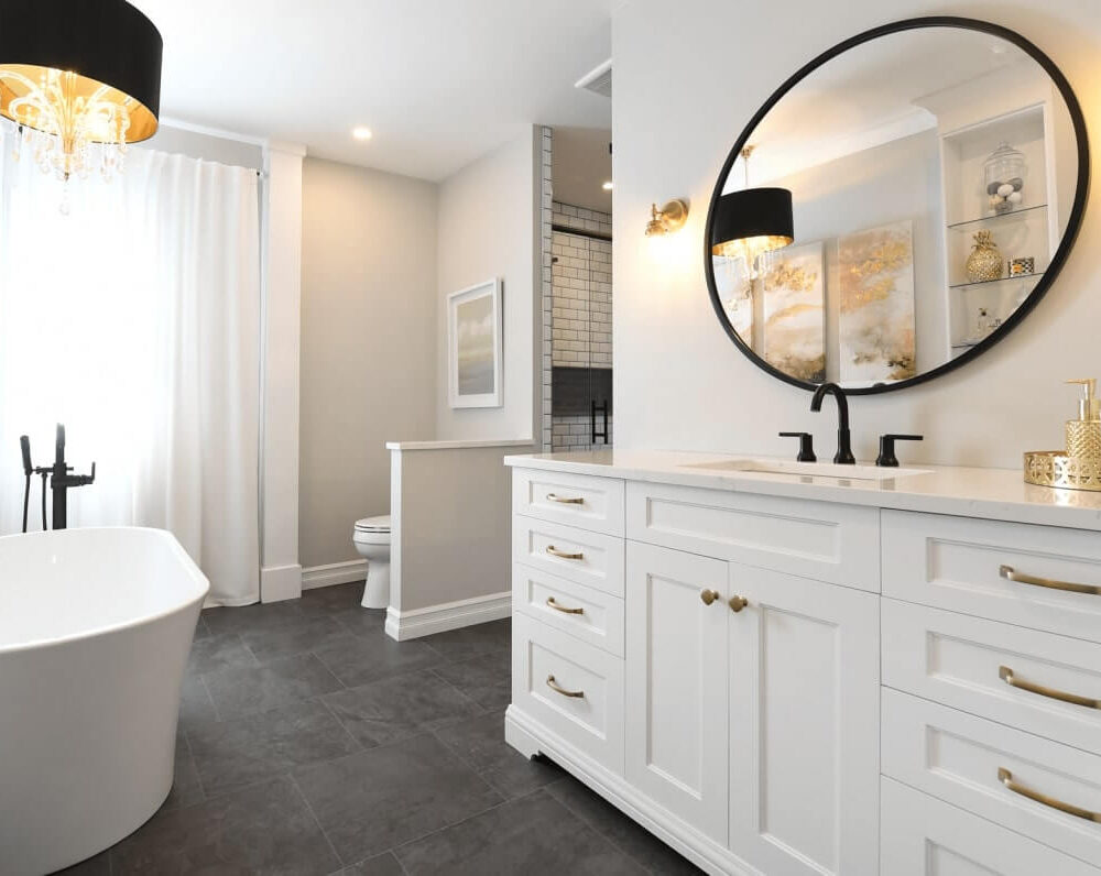 Project Bathroom Queen MAIN